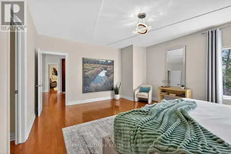 1934 Lenester Avenue Ottawa ON K2A 1J9