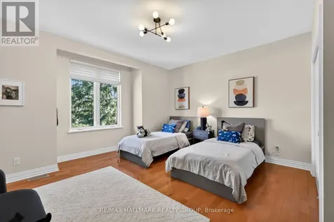 1934 Lenester Avenue Ottawa ON K2A 1J9