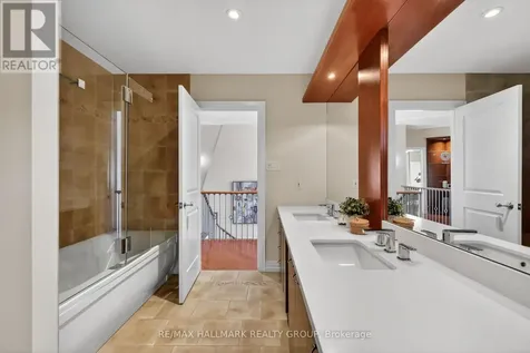 1934 Lenester Avenue Ottawa ON K2A 1J9