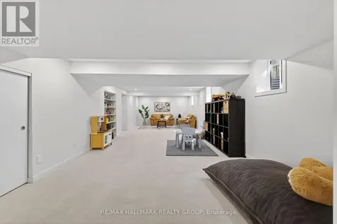 1934 Lenester Avenue Ottawa ON K2A 1J9