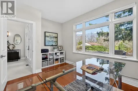 1934 Lenester Avenue Ottawa ON K2A 1J9