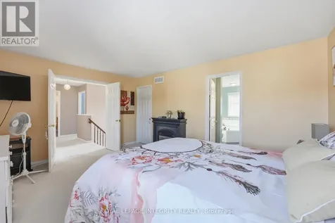 127 Stoney Pond Court Ottawa ON K2S 2E6