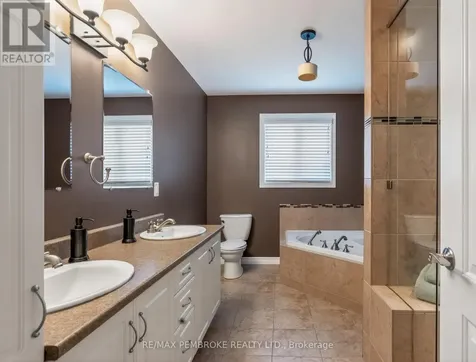 61 Oak Avenue Petawawa ON K8H 0B5