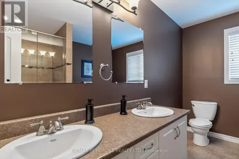 61 Oak Avenue Petawawa ON K8H 0B5