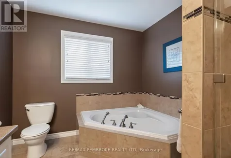 61 Oak Avenue Petawawa ON K8H 0B5