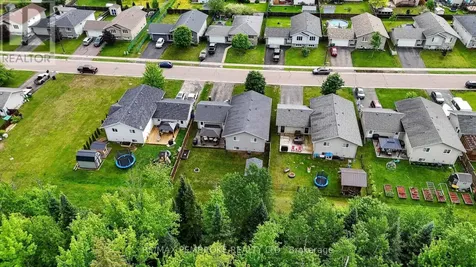 61 Oak Avenue Petawawa ON K8H 0B5