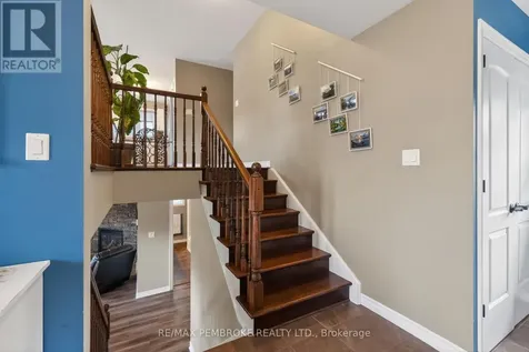 61 Oak Avenue Petawawa ON K8H 0B5