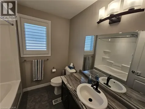 98 Allandale Crescent Simcoe ON N3Y 0B4