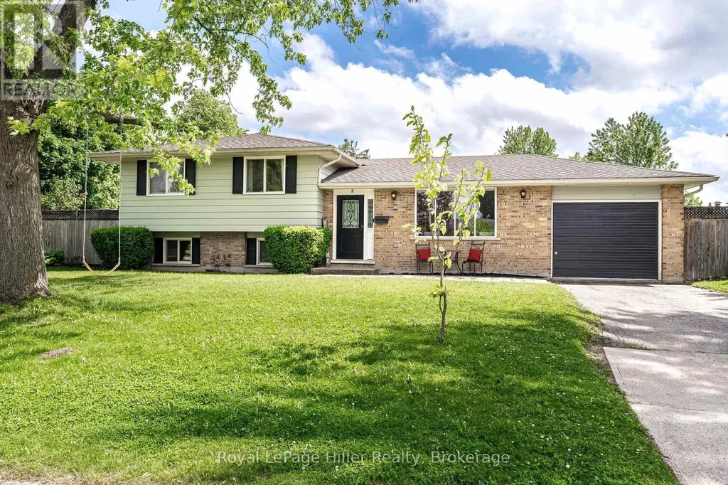 9 Simpson Court Stratford ON N5A 6Y3
