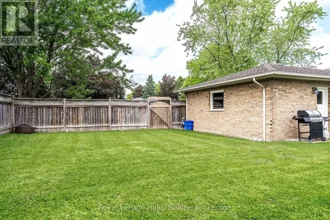 9 Simpson Court Stratford ON N5A 6Y3