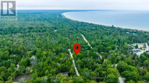 8 Toronto Avenue South Bruce Peninsula ON N0H 2G0