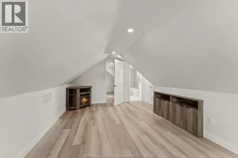 972 Wellington Avenue Windsor ON N9A 5J8