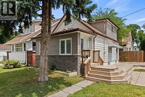972 Wellington Avenue Windsor ON N9A 5J8