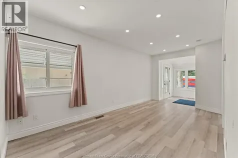 972 Wellington Avenue Windsor ON N9A 5J8