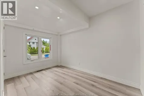 972 Wellington Avenue Windsor ON N9A 5J8