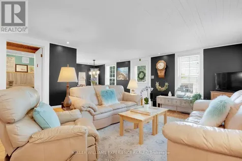 15 Leonard Avenue Penetanguishene ON L9M 1E3