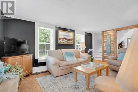 15 Leonard Avenue Penetanguishene ON L9M 1E3