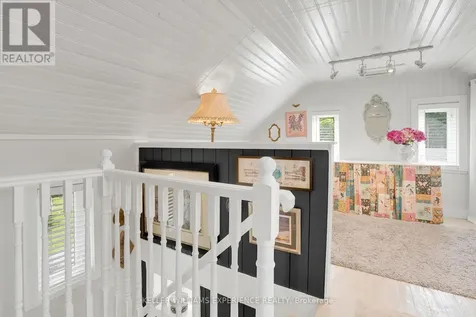 15 Leonard Avenue Penetanguishene ON L9M 1E3