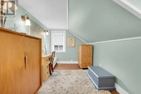 15 Leonard Avenue Penetanguishene ON L9M 1E3