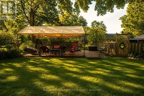 15 Leonard Avenue Penetanguishene ON L9M 1E3