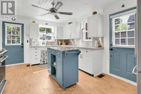 15 Leonard Avenue Penetanguishene ON L9M 1E3
