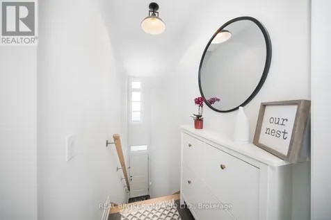 8167 Kipling Avenue Vaughan (west Woodbridge) ON L4L 0G4