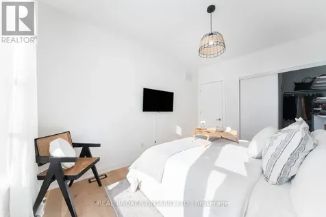 8167 Kipling Avenue Vaughan (west Woodbridge) ON L4L 0G4