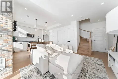 8167 Kipling Avenue Vaughan (west Woodbridge) ON L4L 0G4