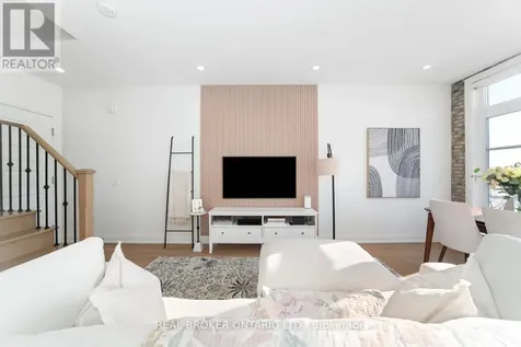 8167 Kipling Avenue Vaughan (west Woodbridge) ON L4L 0G4