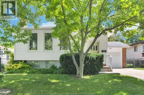 9955 Ridge Road Windsor ON N8R 1G5