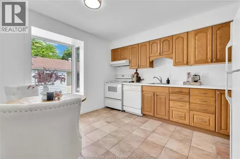 9955 Ridge Road Windsor ON N8R 1G5
