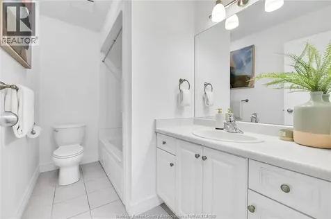 9955 Ridge Road Windsor ON N8R 1G5