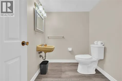 9955 Ridge Road Windsor ON N8R 1G5