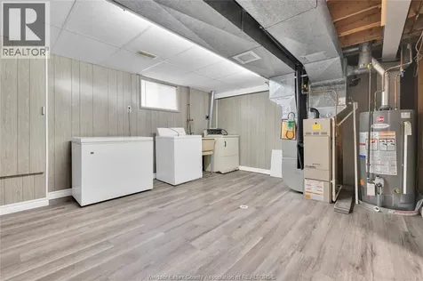 9955 Ridge Road Windsor ON N8R 1G5