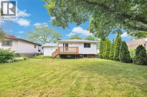 9955 Ridge Road Windsor ON N8R 1G5