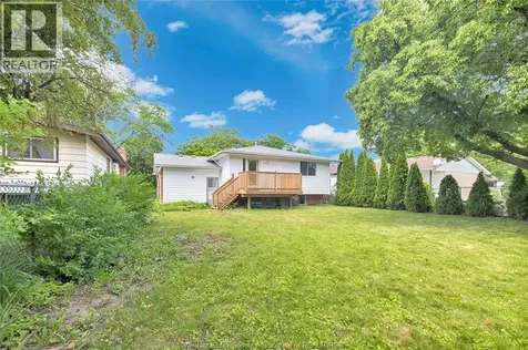 9955 Ridge Road Windsor ON N8R 1G5