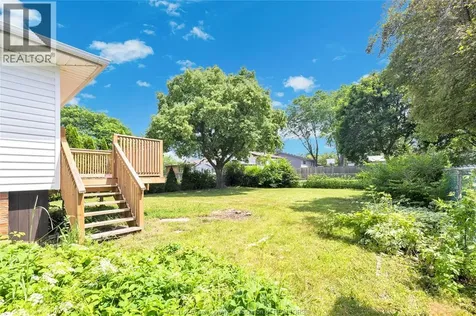 9955 Ridge Road Windsor ON N8R 1G5