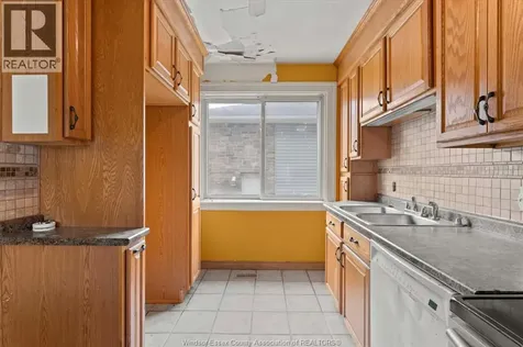 1651 Francois Road Windsor ON N8Y 4L8