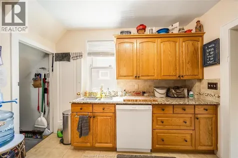 2151 Lincoln Road Windsor ON N8W 2P9