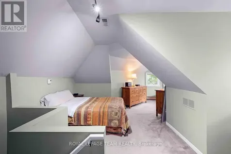 220 Wilbrod Avenue Ottawa ON K1N 6L6