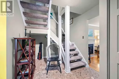 220 Wilbrod Avenue Ottawa ON K1N 6L6