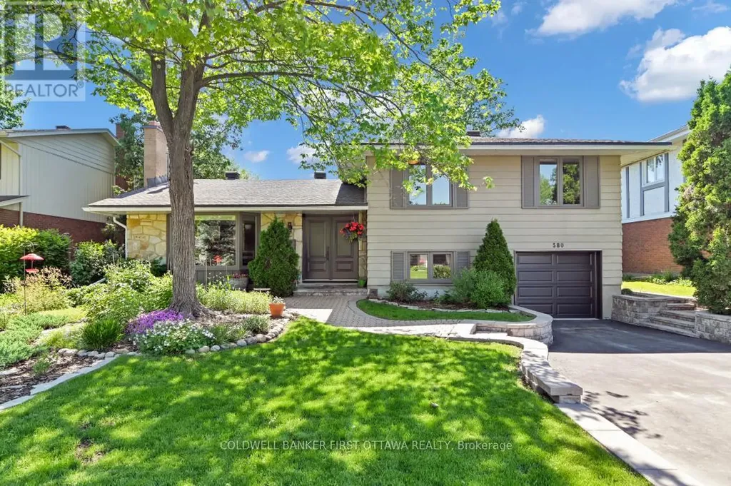 580 Duff Crescent Ottawa ON K1J 7C5