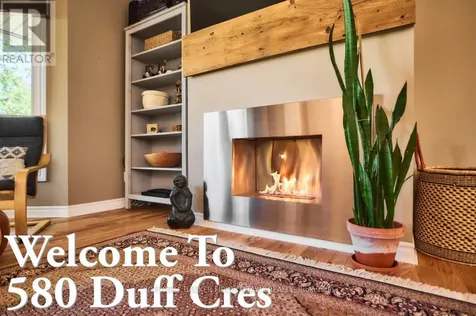 580 Duff Crescent Ottawa ON K1J 7C5