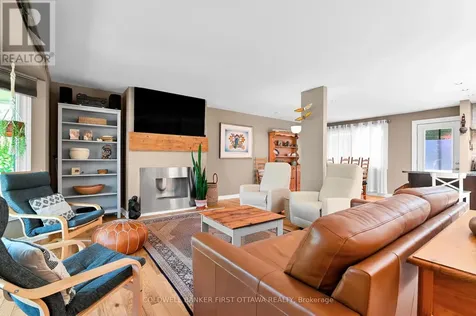 580 Duff Crescent Ottawa ON K1J 7C5