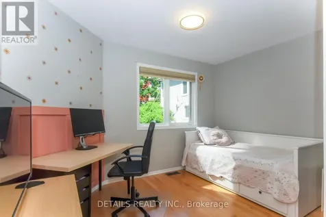 158 Forward Avenue Ottawa ON K1Y 1K9