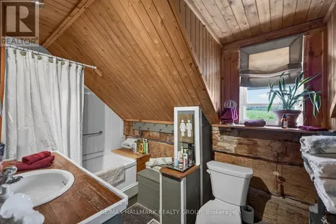 1013 Lavant Darling Road Lanark Highlands ON K0G 1K0