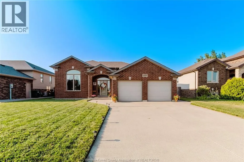 1429 Oakwood Avenue Lakeshore ON N0R 1A0