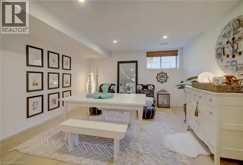 29 Schuyler Street Paris ON N3L 0J2