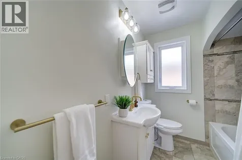 105 Weir Street South Hamilton ON L8K 3A8