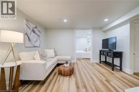 105 Weir Street South Hamilton ON L8K 3A8